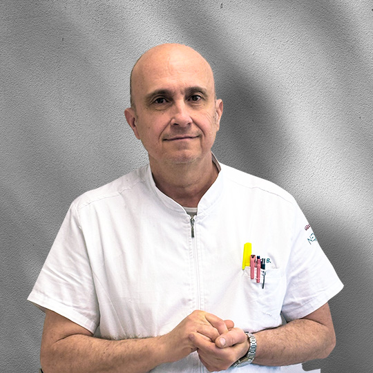 Filippo Bignardi, socio Nexxta, in camice bianco