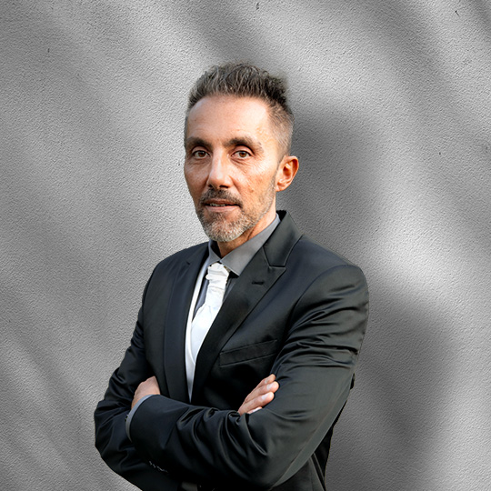 Giacomo Pallotti, socio Nexxta, in abito scuro
